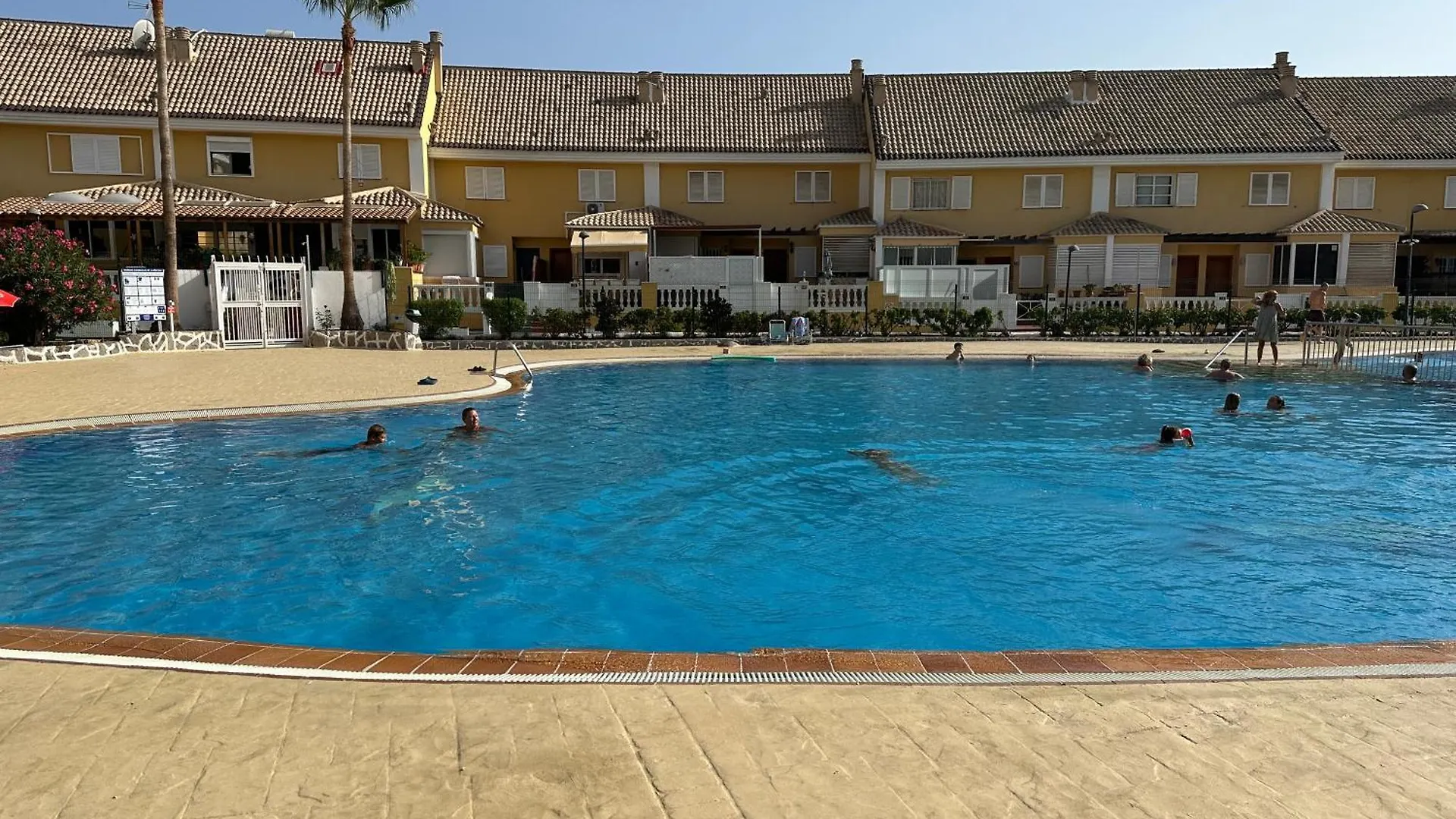 펜션 4-Room House Las Americas, Las Vistas Beach 플라야데라스아메리카스